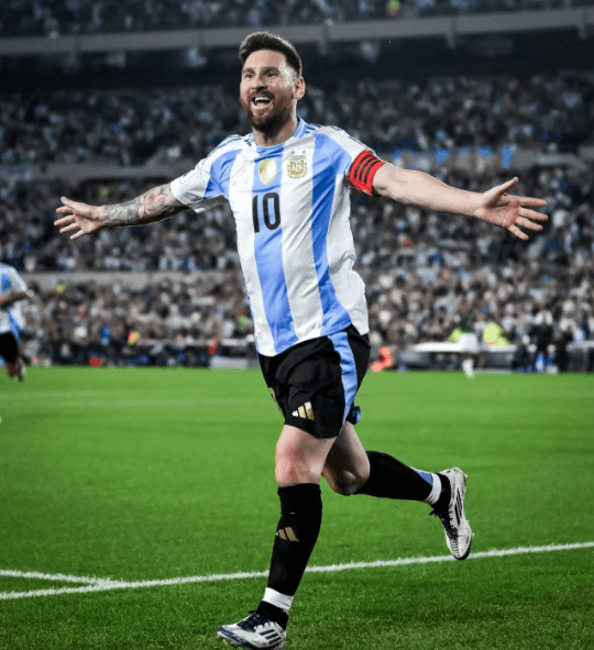 Messi palaa kunnialla, Argentiina voittaa kotonaan 6-0