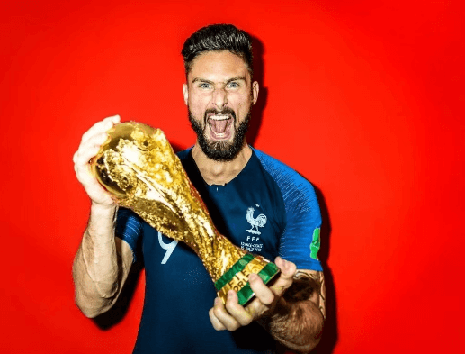 38-vuotias Giroud palaa Eurooppaan ja liittyy Lilleen vapaana agenttina