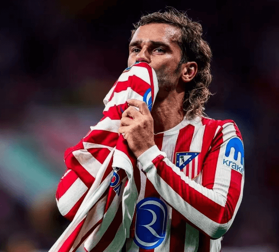 Atlético Madridin numero 7 Antoine Griezmann voitti Kultaisen jalan palkinnon