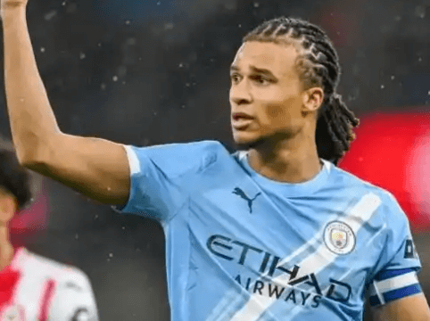 Barcelonan puolustus kohdistuu Manchester Cityn puolustajaan Nathan Akeen