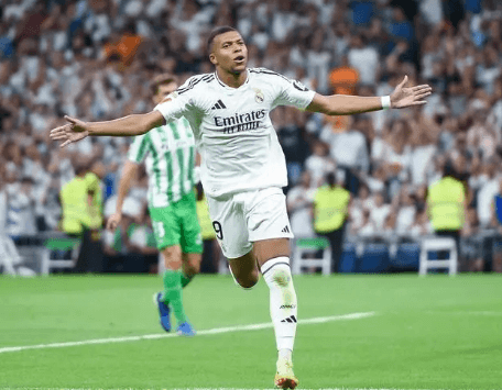 Kylian Mbappé nimettiin Real Madridin kuukauden pelaajaksi marraskuussa
