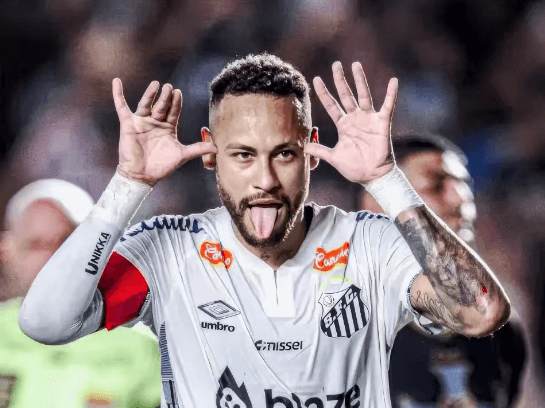 Neymar rikkoi 107 päivää kestäneen maalikuivuuden vaivattomalla laukauksella